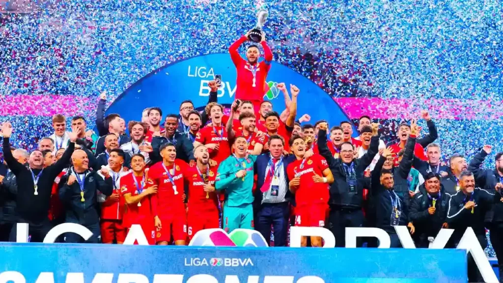Toluca se corona bicampeón de la Liga Mx tras vencer en penales a Tigres