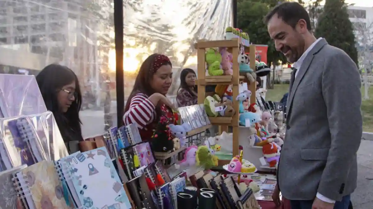 Incentiva Gobierno de la Ciudad economía circular con Bazar Artesanal Navideño