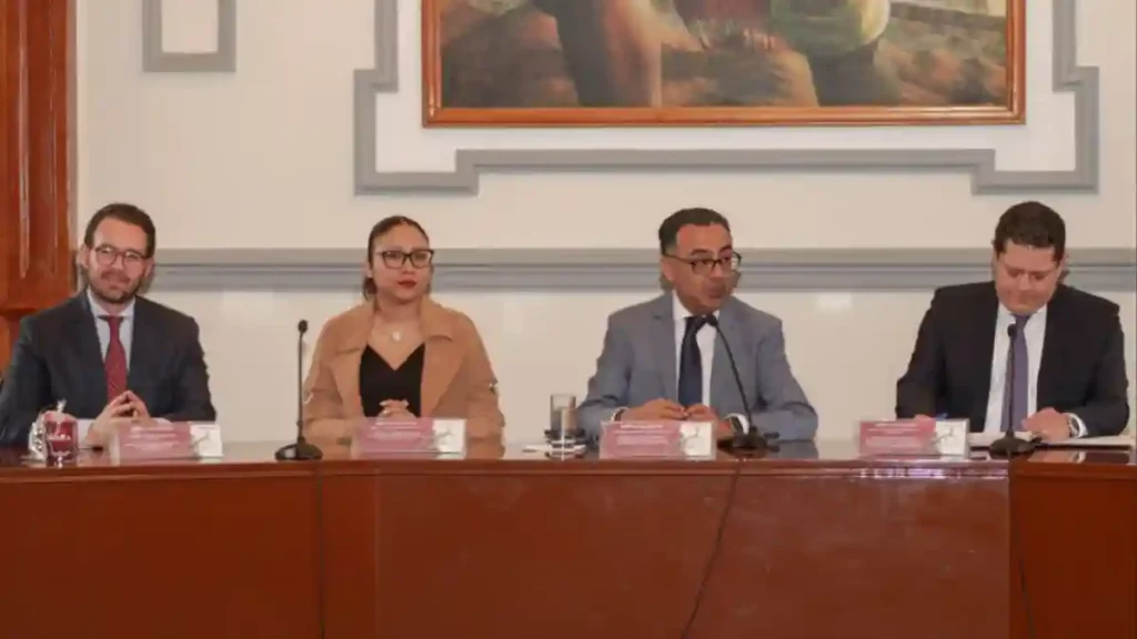 Fortalece Gobierno de la Ciudad compromiso con la legalidad y el servicio público