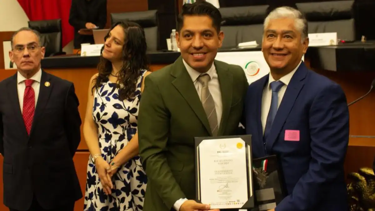 Sosapatex, recibió la “Medalla al Mérito Ben Lamat 2025”, en el Senado de la República Mexicana