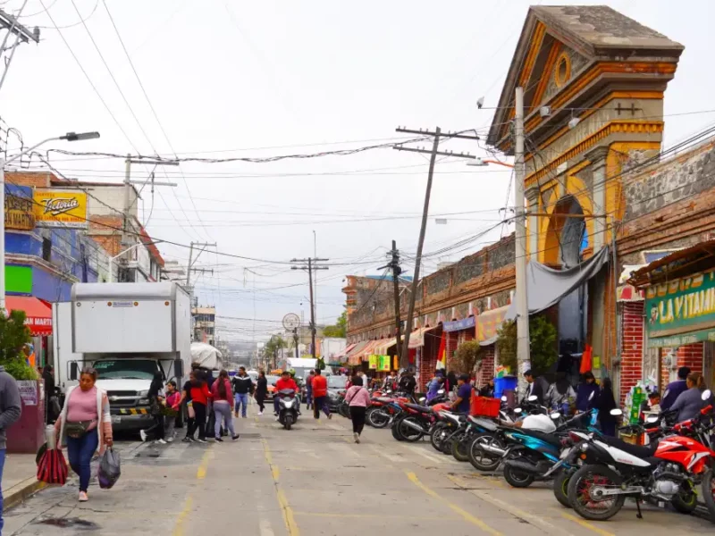 Gobierno de Texmelucan y locatarios del Mercado Municipal consolidan acuerdos para el desarrollo del comercio local