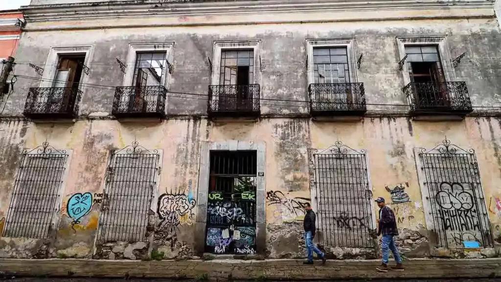 Existen más de 200 casonas en ruinas en Centro Histórico de Puebla; 20% buscan regularizarse