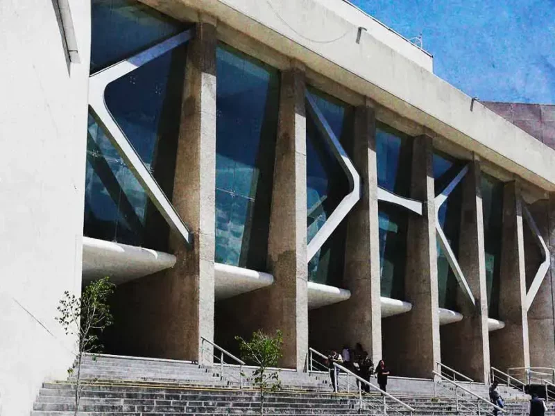 Trabajador de Finanzas de Puebla murió por causas naturales dentro la dependencia
