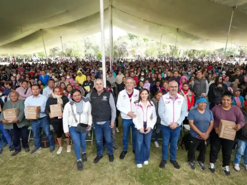 Refuerzan MariElise Budib y Pepe Chedraui entrega de apoyos alimentarios en la capital