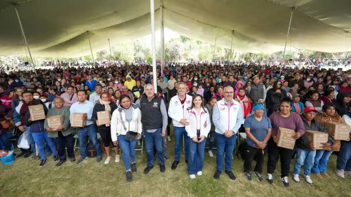 Refuerzan MariElise Budib y Pepe Chedraui entrega de apoyos alimentarios en la capital