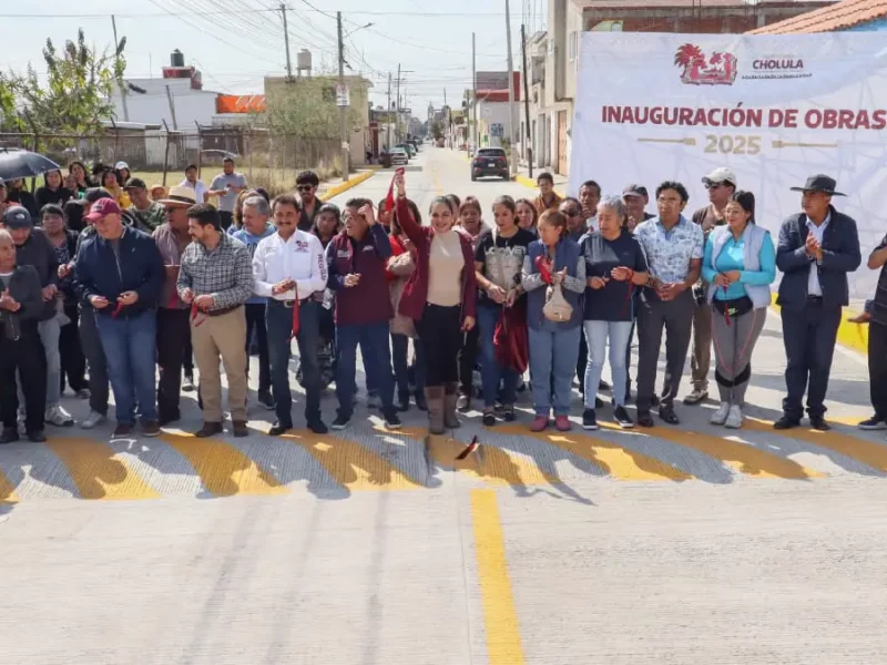Tonantzin Fernández impulsa la rehabilitación de la calle 5 de Mayo en Santiago Mixquitla
