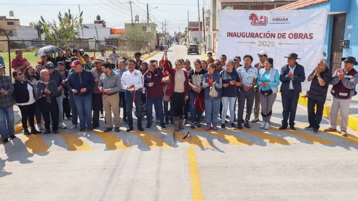 Tonantzin Fernández impulsa la rehabilitación de la calle 5 de Mayo en Santiago Mixquitla