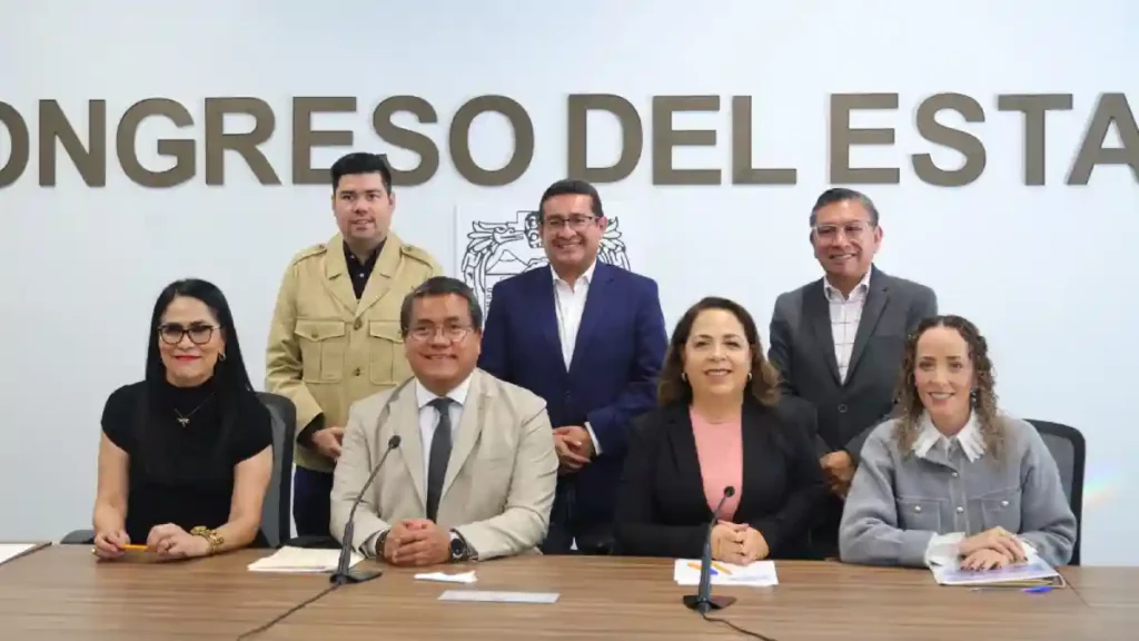 Avala Comisión del Congreso alinear transparencia de partidos y sindicatos a marco federal