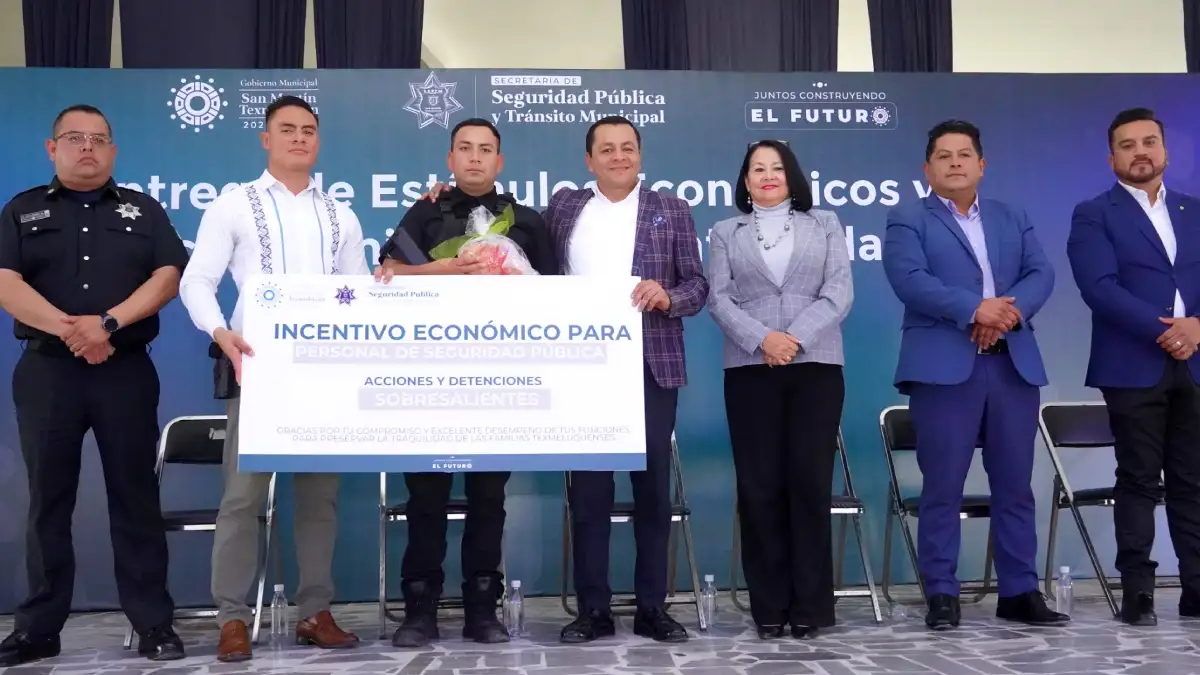 Entregó Gobierno de Texmelucan estímulos económicos y reconocimientos policías municipales