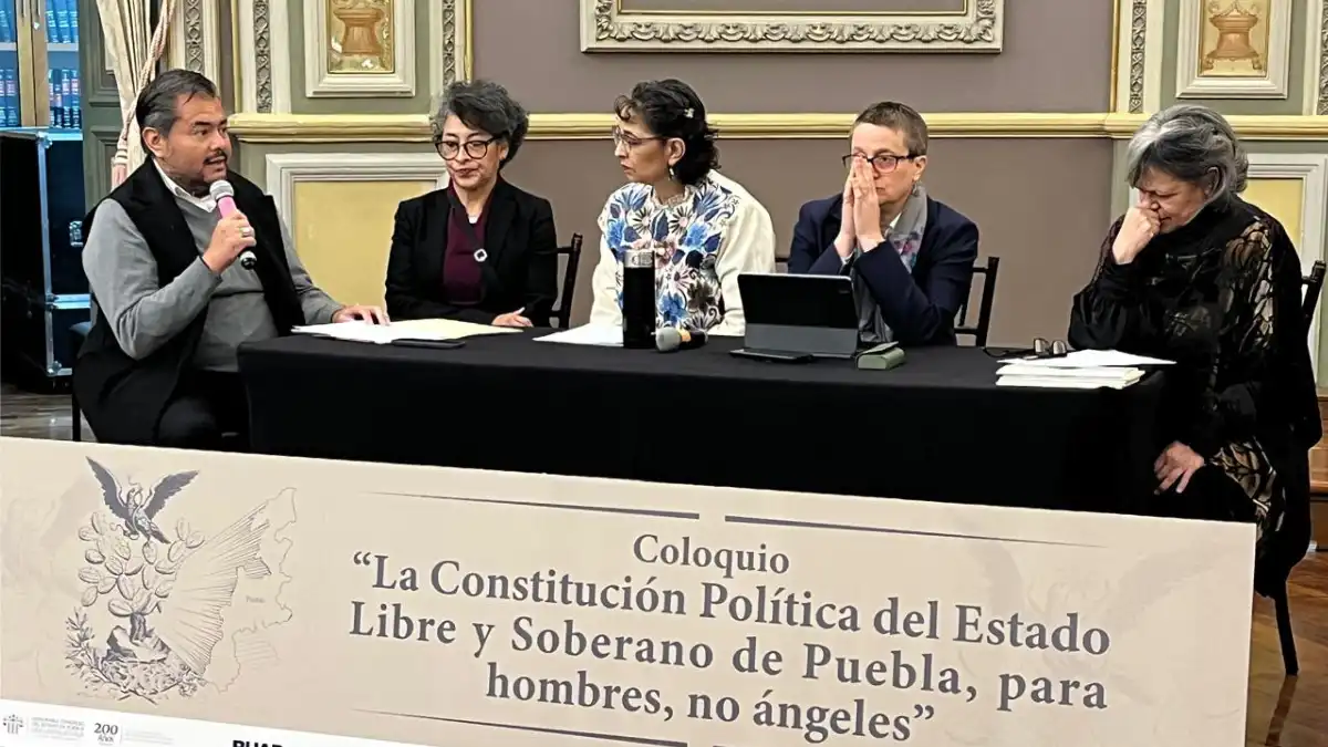 Realiza Congreso del Estado coloquio “La Constitución Política del Estado Libre y Soberano de Puebla”