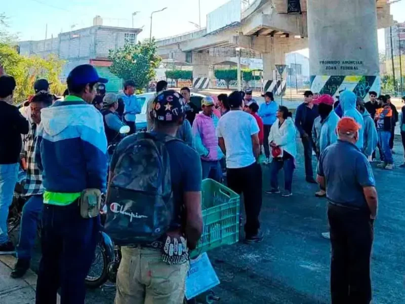 Inspector auxiliar de Agua Dulce desaparece en Izúcar; familiares exigen búsqueda con bloqueos carreteros