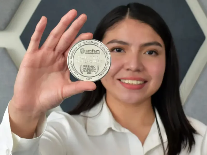 Obtiene pasante de Medicina de la BUAP Premio a la Excelencia Académica 2025
