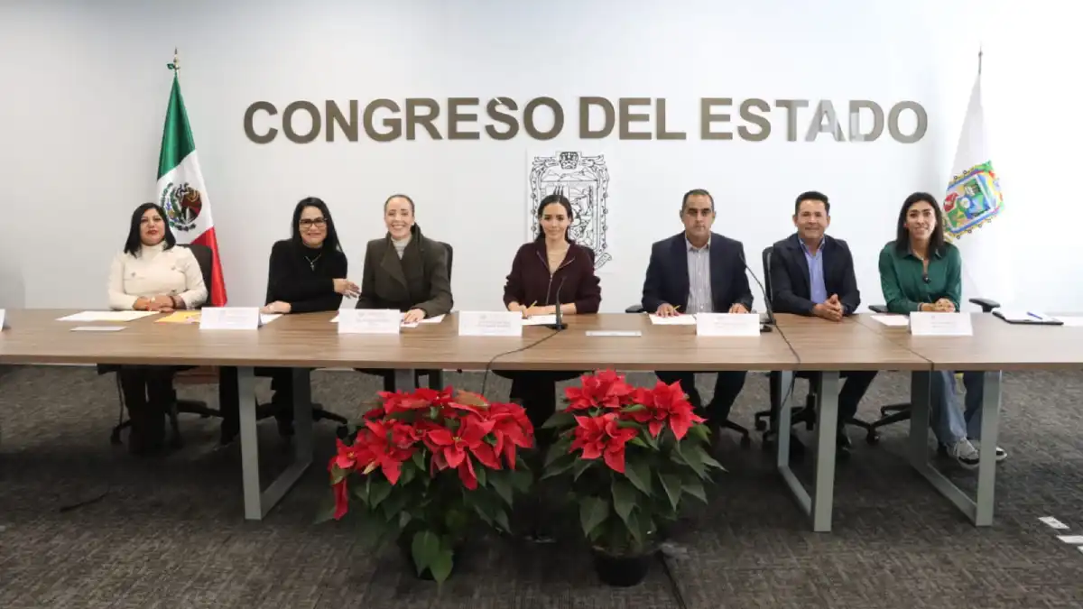 Avala Comisión del Congreso reformas para incorporar modelos de la Ley Nacional para Eliminar Trámites Burocráticos