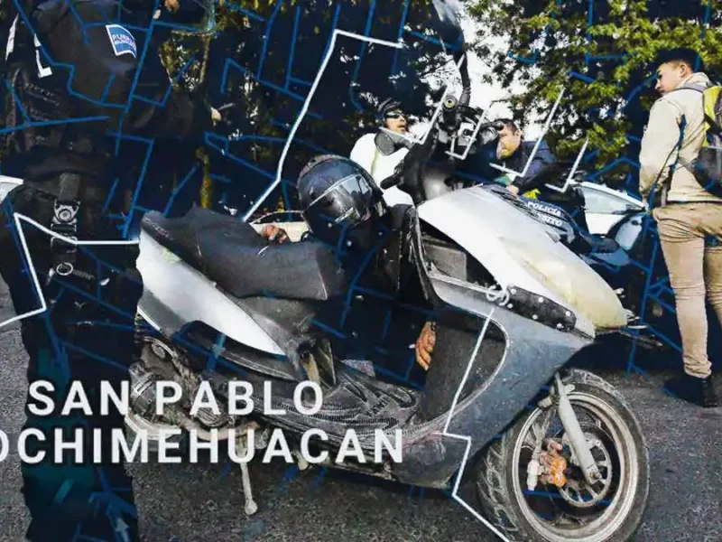 Ambulantes atacan a policías con piedras por aseguramiento de motos sin documentos en Xochimehuacan, Puebla