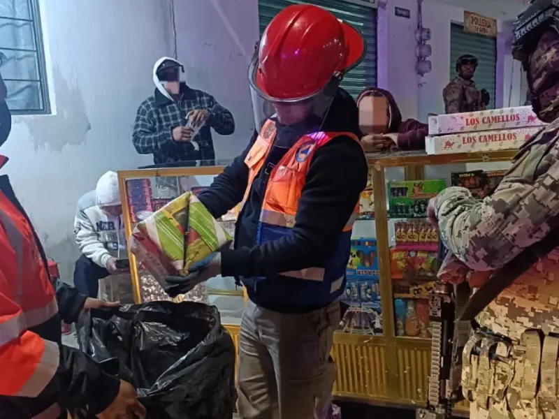 Decomisan 100 kilogramos de pirotecnia ilegal en operativo “Navidad Segura” en Huejotzingo