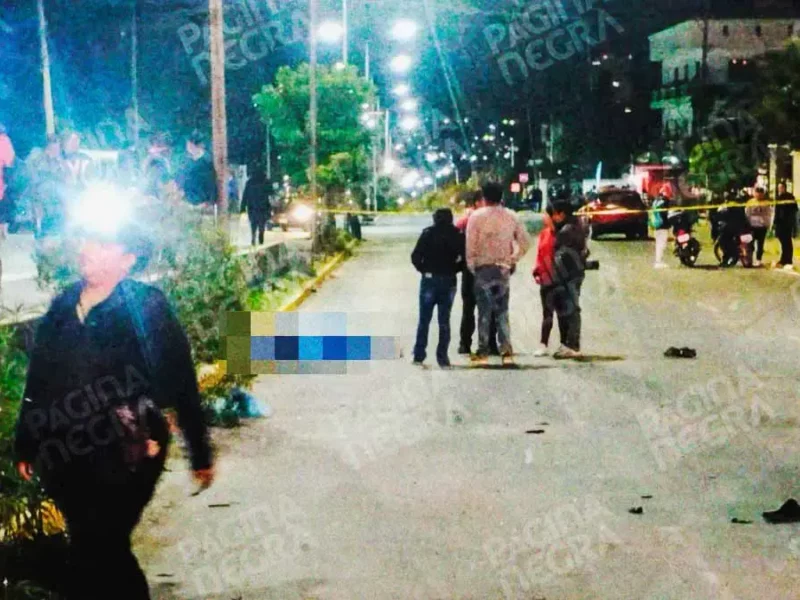 Choque entre motocicleta y bicicleta deja dos muertos en Castillotla, Puebla; motociclista responsable de colisión
