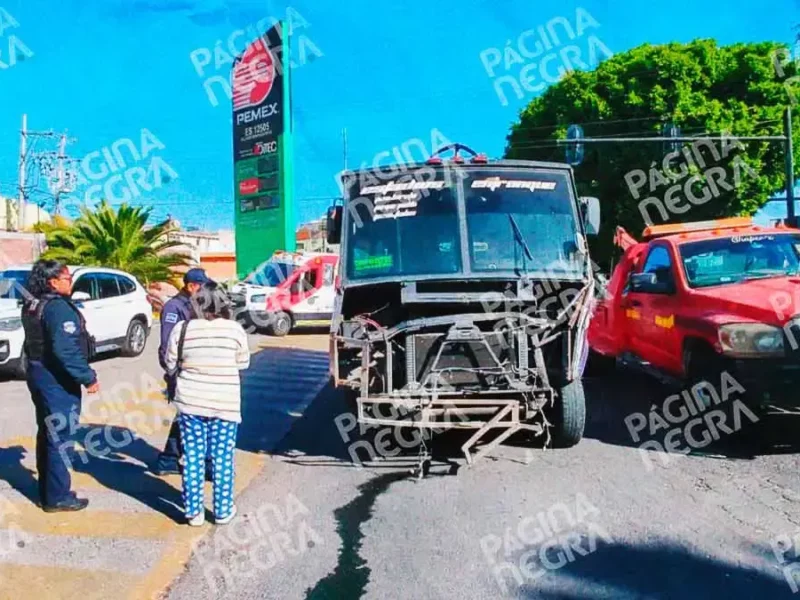Choque entre Ruta 46 y Morados dejó diez lesionados en Puebla; chofer se pasó el alto