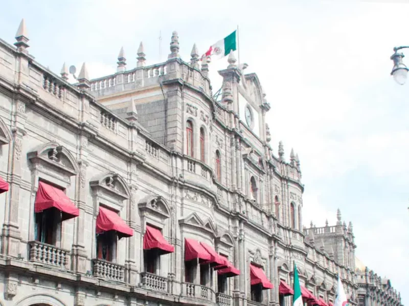 Ayuntamiento de Puebla lanza licitaciones para red digital y emergencias hasta 2027