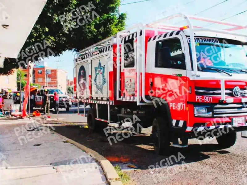 Explosión por fuga gas en puesto de birria deja 14 heridos en Puebla