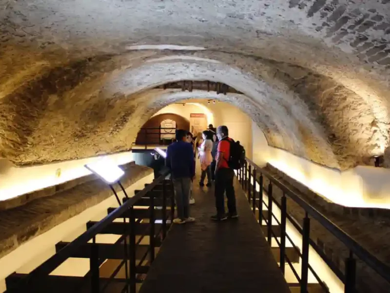 Fortalece Pepe Chedraui la conservación del patrimonio con mantenimiento al Puente de Bubas y Pasaje Histórico 5 de Mayo