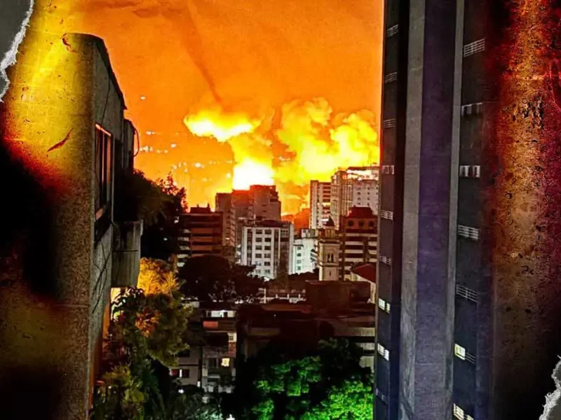 Caracas bajo bombardeos; asedio militar de Estados Unidos provocan explosiones y sobrevuelos en Venezuela