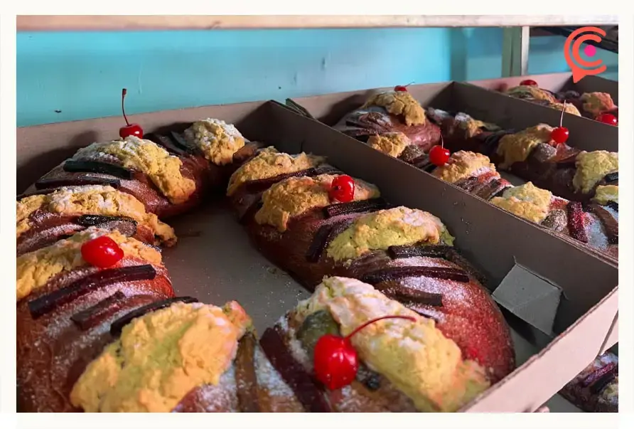 Rosca de Reyes a 20 pesos en la Pastelería La Colonial de Puebla