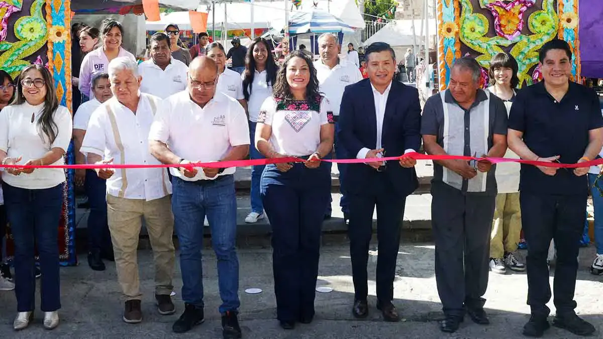 Lupita Cuautle inauguró la octava Feria de la Rosca 2026 en San Andrés Cholula