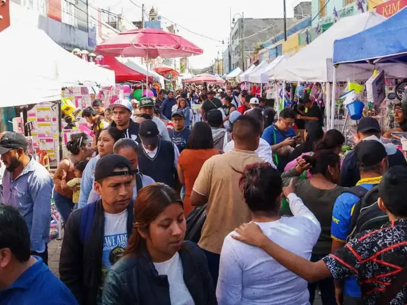 Por temporada de Día de Reyes, ambulantes deberán ajustarse solo a 450 espacios en Puebla