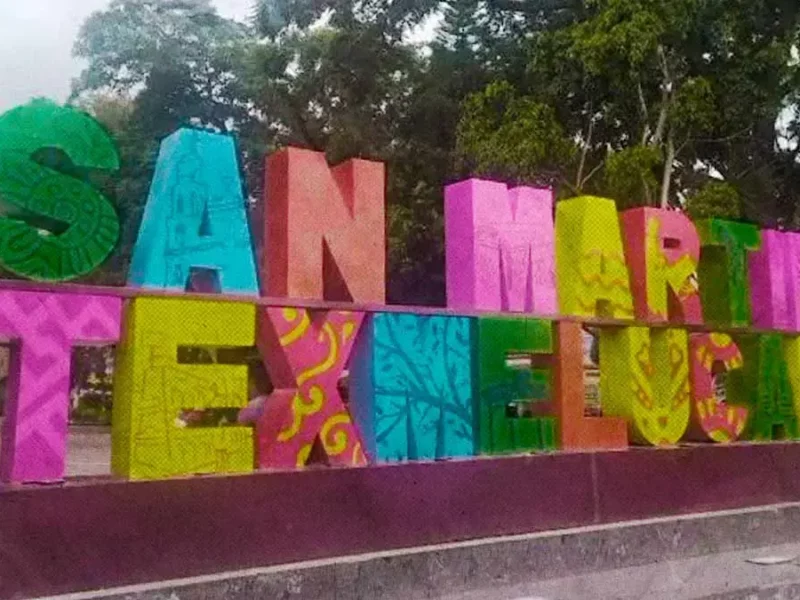 Motociclistas balean a mujer durante asalto en Texmelucan, Puebla; iba al tianguis