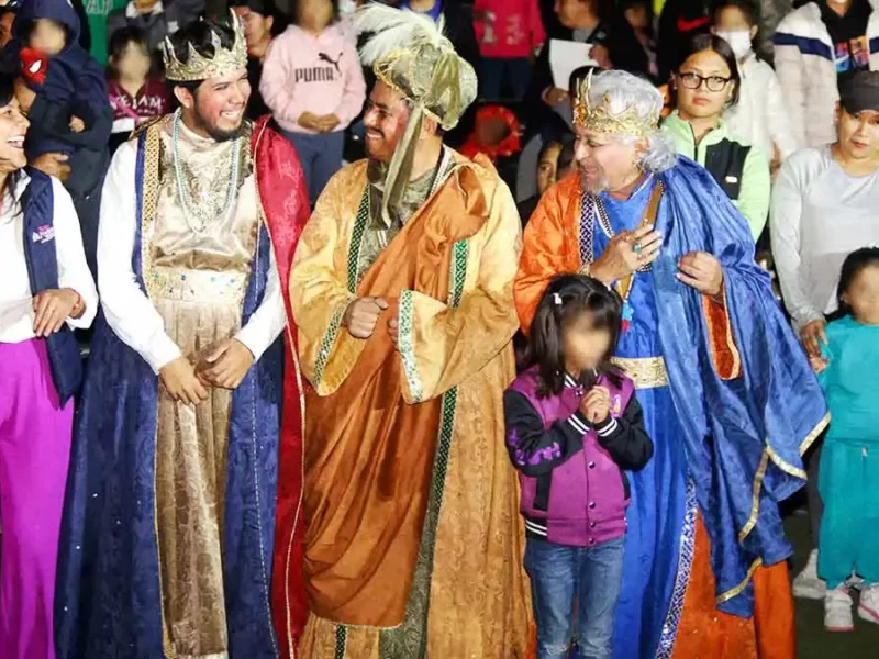 San Andrés Cholula reparte 12 mil juguetes durante festejo de Reyes Magos