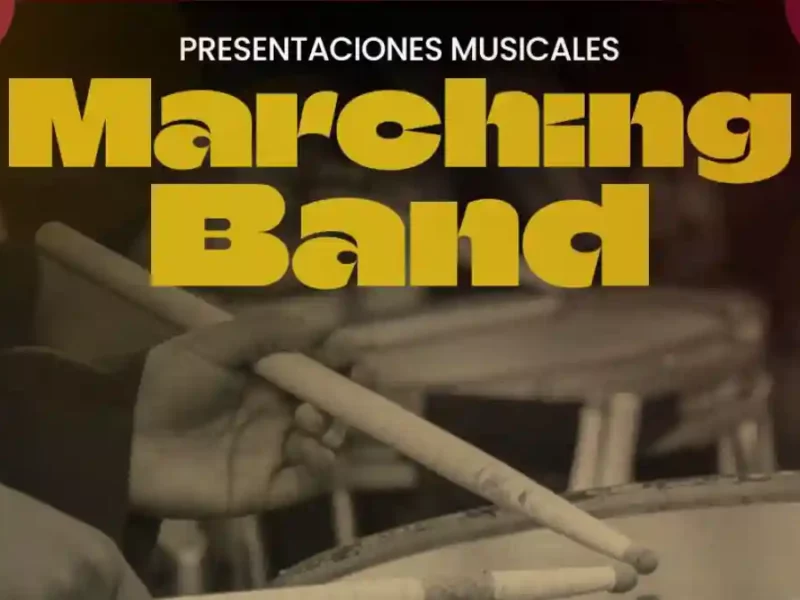 El Zócalo de Puebla vibra con la presentación de Caballeros CEUA Marching Band