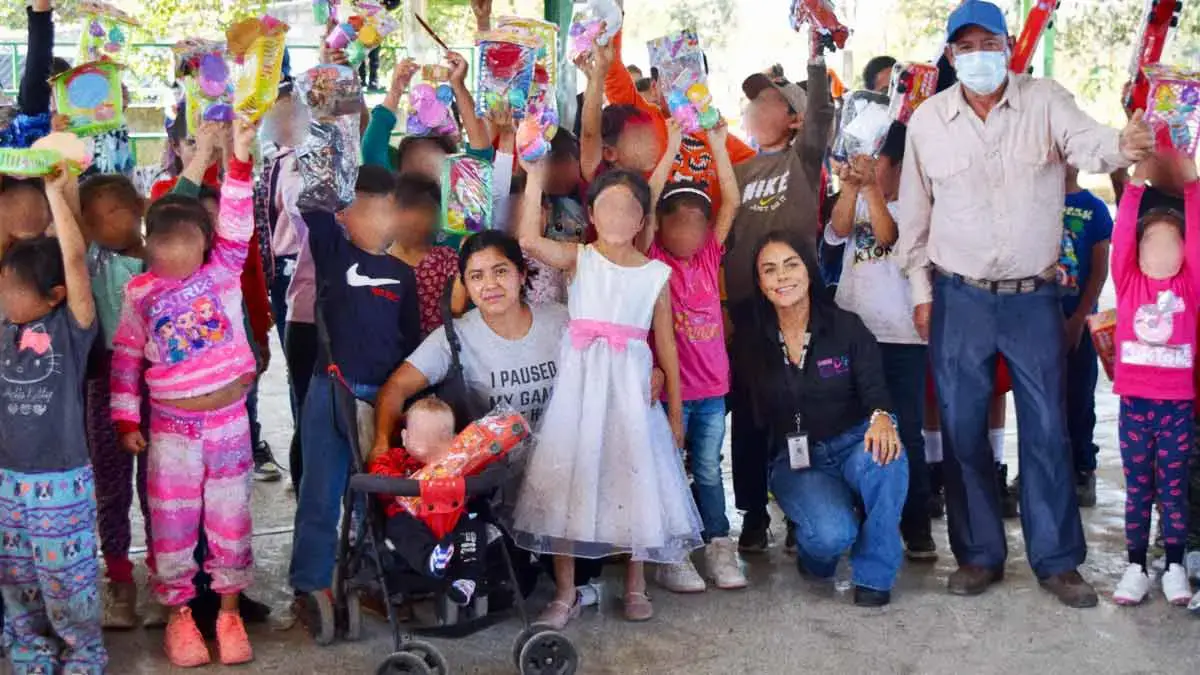 Gobierno de Bety Sánchez celebra el Día de Reyes en colonias, barrios y comunidades de Zacatlán