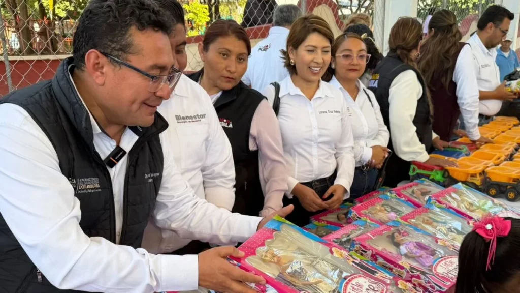 Diputado Pavel Gaspar lleva alegría a los niños de Amatitlán de Azueta