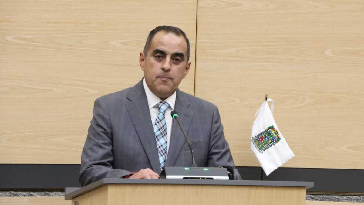 Diputado Mauricio Céspedes plantea uso de materiales sustentables para obras públicas