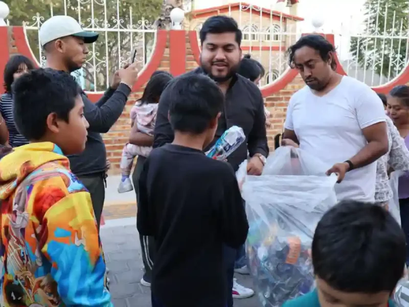 Gobierno de Tehuacán y Reyes Magos llevan alegría a más de 12 mil niñas y niños del municipio