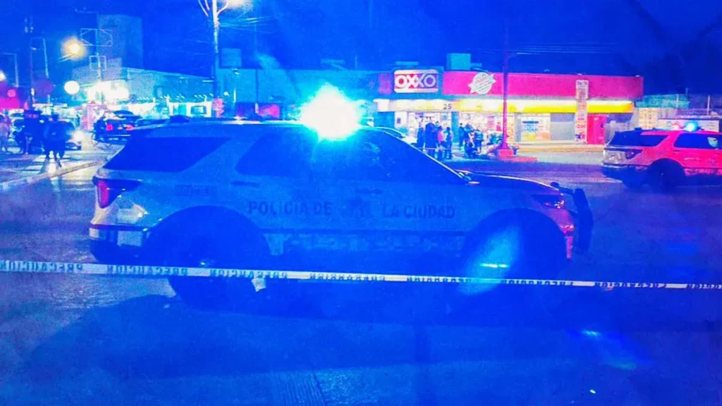Delegado de Bienestar de Izúcar detenido por atropellar a motociclista; iba borracho e intentó huir