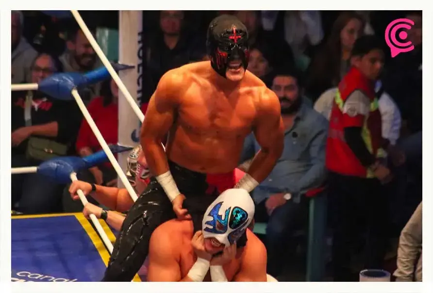 Rudos de Soberano Jr. pierden por descalificación en la estelar de la Arena Puebla