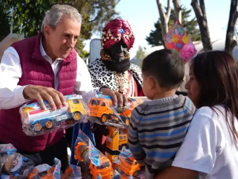 Lleva Pepe Chedraui a los Reyes Magos a Romero Vargas y colonia La Rosa