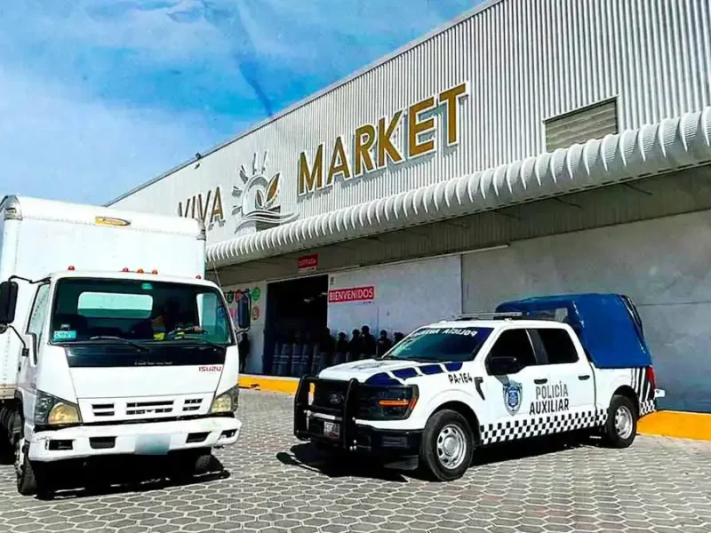 Realizan operativo en tienda de productos chinos Viva Market en Los Héroes, Puebla 