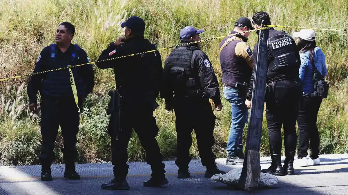 Encuentran cadáver semienterrado en terrenos de cultivo del municipio de Tlalnepantla, Puebla
