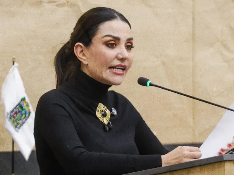 Nayeli Salvatori provoca escándalo con burlas sobre muerte de gobernadores de Puebla