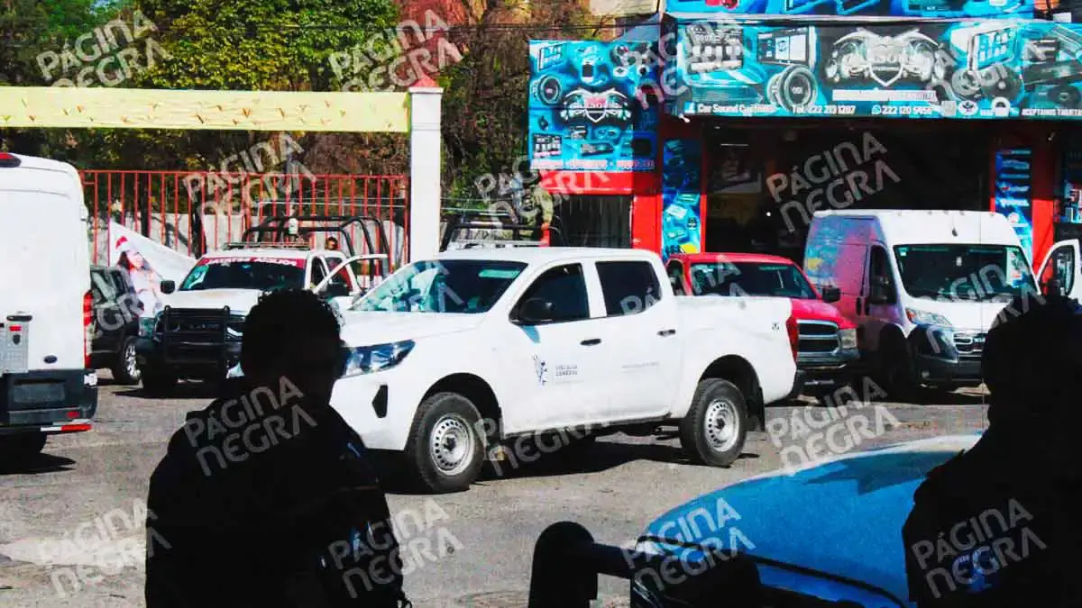 Montan operativo contra venta de autopartes robadas en la 46 Poniente, Puebla
