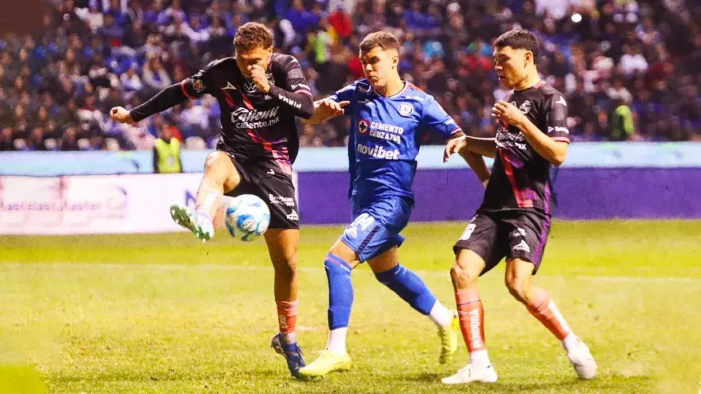 Cruz Azul vence al Club Puebla en la jornada tres del Clausura 2026