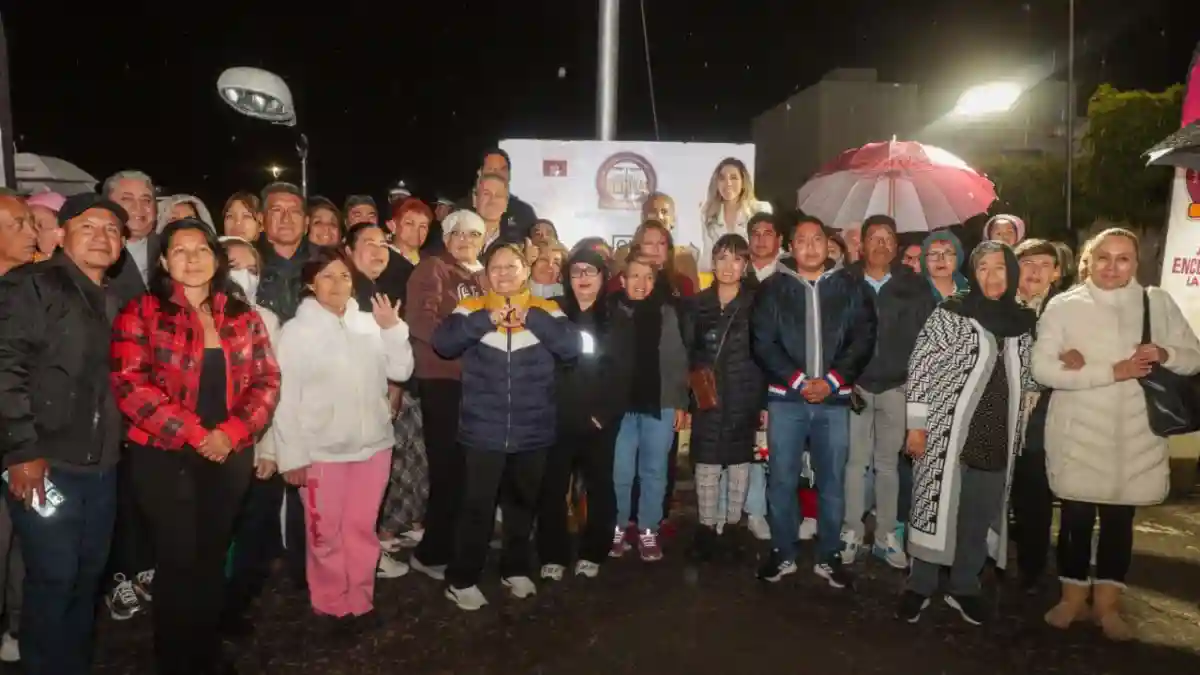 Llega Puebla Brilla a Jardines de Santa Rosa; inaugura Pepe Chedraui 201 luminarias Led