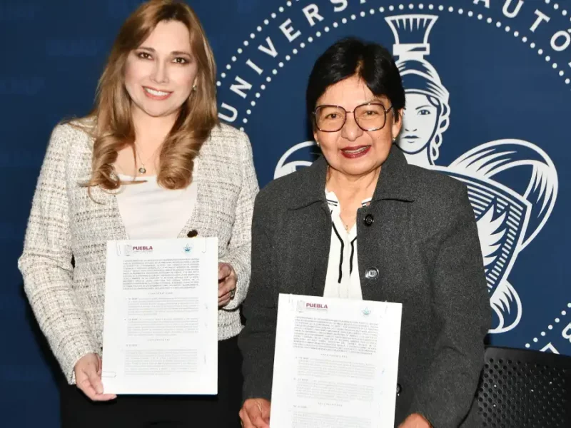 Firma BUAP convenio con el DIF Estatal
