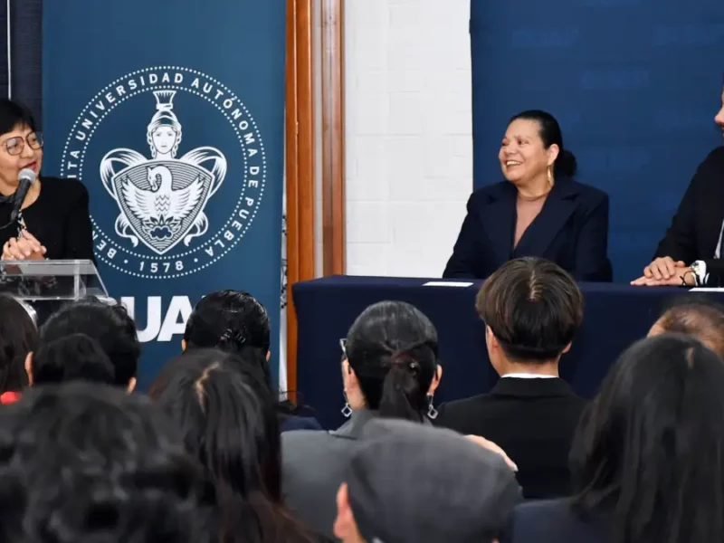 Preside Rectora informe de labores del director de la Preparatoria Gral. Lázaro Cárdenas del Río