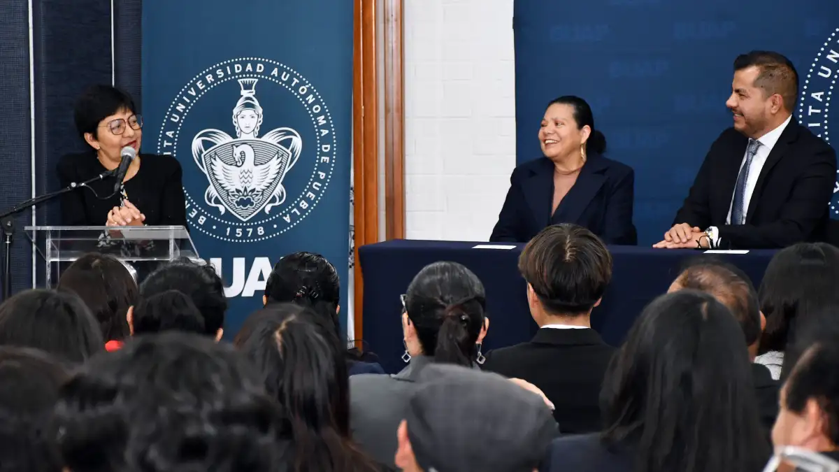 Preside Rectora informe de labores del director de la Preparatoria Gral. Lázaro Cárdenas del Río