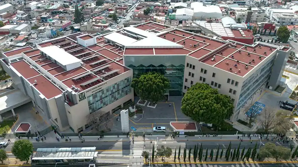 Parquímetros en IMSS San Alejandro y Ortopedia generan posturas encontradas entre vecinos y comerciantes