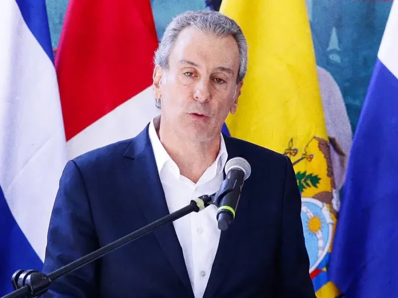 Pepe Chedraui advierte sanciones tras clausura del centro nocturno Palaze en Puebla capital