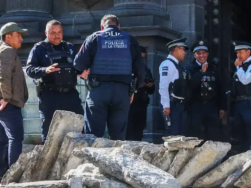 Fieles convocan oración por ataque a la Catedral de Puebla
